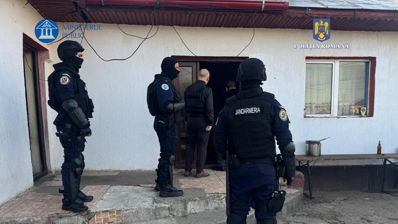 Descinderi de amploare în nordul țării. Arme ilegale și braconaj, în atenția anchetatorilor