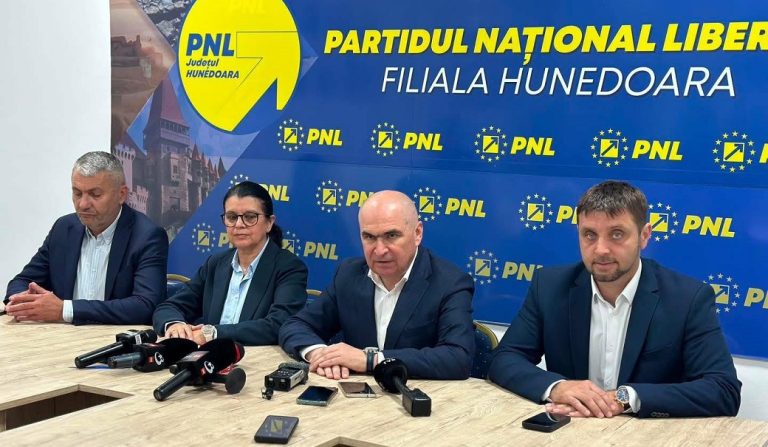 Vetuța Stănescu: „Rămânem alături de Ilie Bolojan”. Liderul PNL Hunedoara contestă desemnarea lui Adrian Veștea