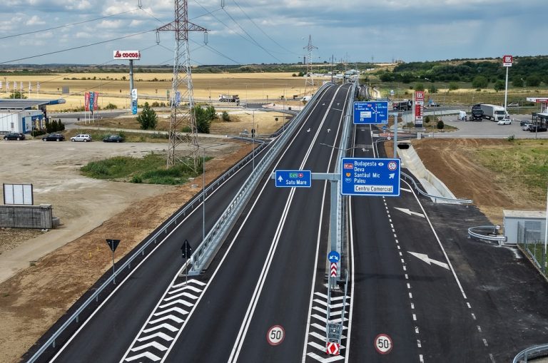 Se schimbă traficul la ieșirea din Oradea spre Satu Mare. Noul pasaj se deschide vineri