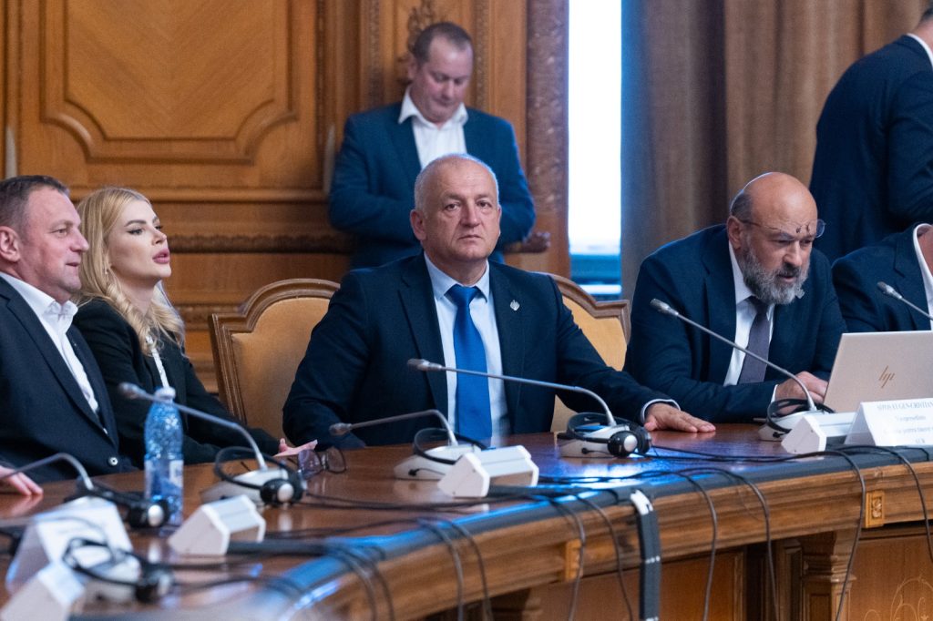 Senatorul Cristian Șipoș, interviu fără ocolișuri despre criza politică și energia scumpă: „România are nevoie de producție, nu doar de taxe!”