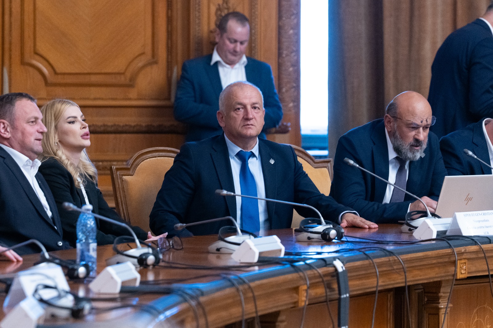 Senatorul Cristian Șipoș, interviu fără ocolișuri despre criza politică și energia scumpă: „România are nevoie de producție, nu doar de taxe!”