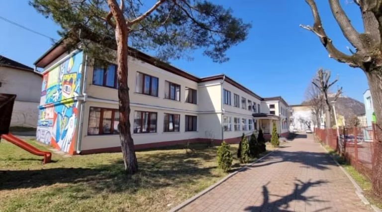 Încă o grădiniță din Deva, aproape complet modernizată prin PNRR. Investiție de peste 11 milioane de lei în educația preșcolarilor