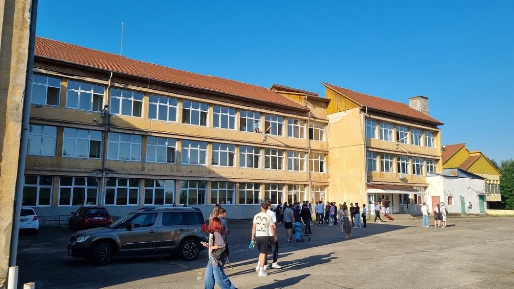 Investiție de 3,4 milioane de euro la Colegiul Economic „Emanuil Gojdu” din Hunedoara. Clădirea liceului va fi modernizată complet!