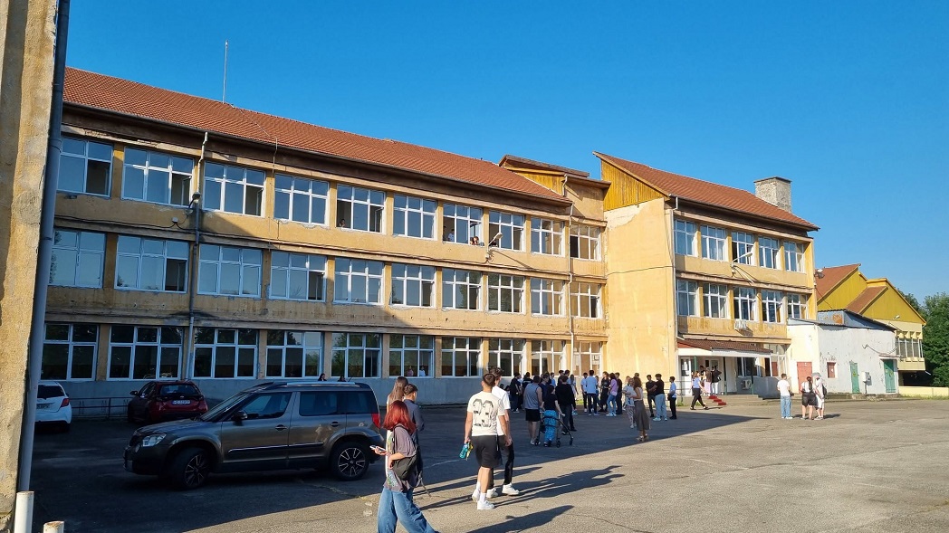 Investiție de 3,4 milioane de euro la Colegiul Economic „Emanuil Gojdu” din Hunedoara. Clădirea liceului va fi modernizată complet!
