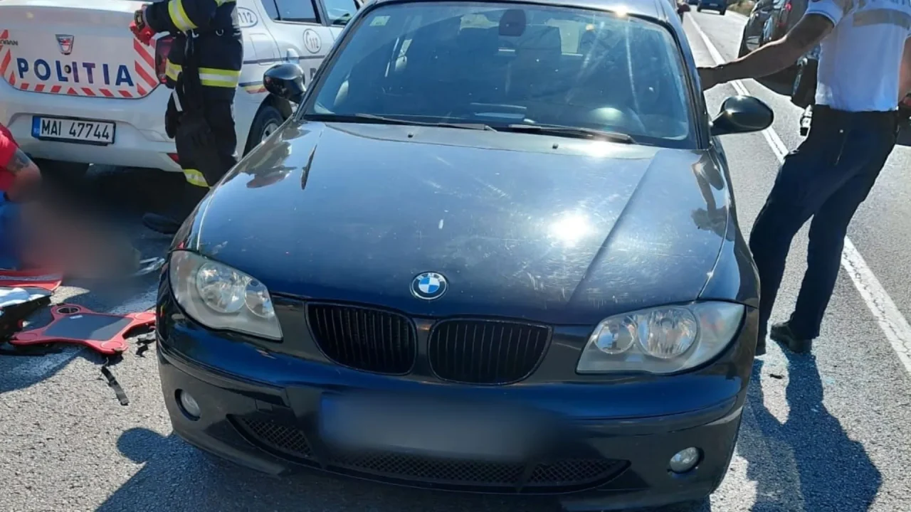 Un clujean a fost găsit inconștient la volan, la intrarea în Huedin: pompierii au spart geamul mașinii pentru manevre de resuscitare!