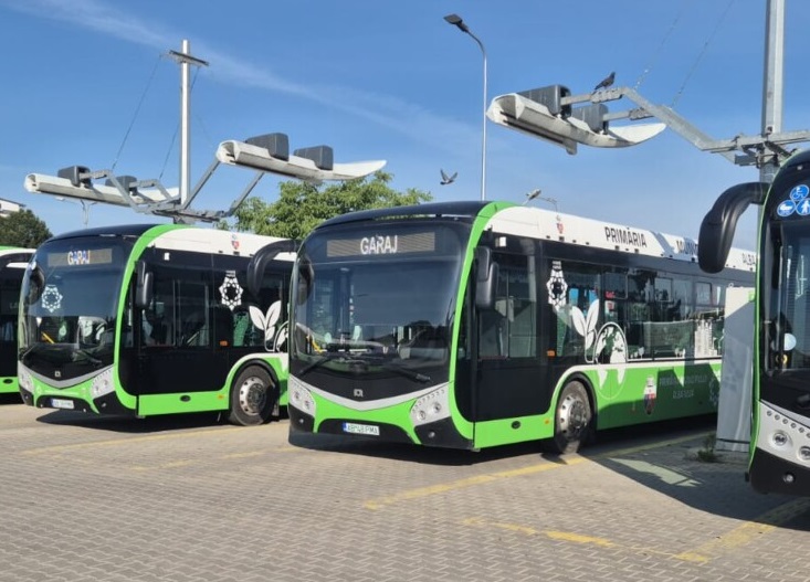 Măsuri de urgență pentru reluarea transportului local la Alba Iulia: Primăria propune atribuirea directă a contractului către un alt operator!