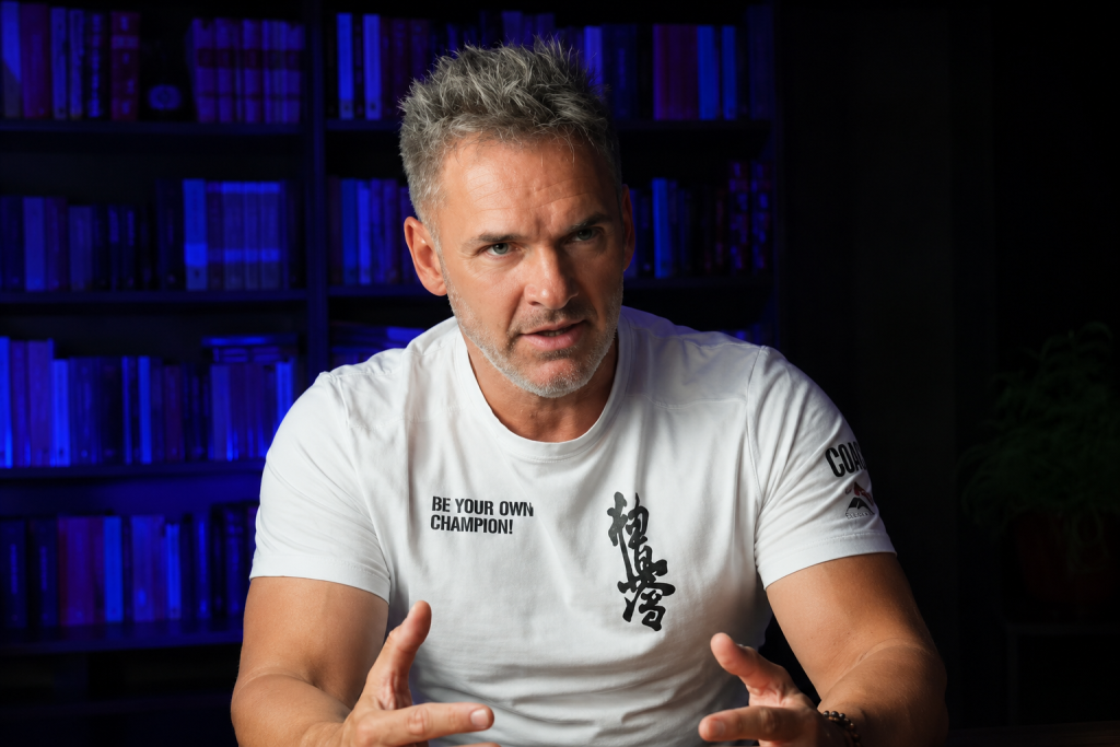 Ce înseamnă, de fapt, karate? Sensei Viorel Tătar explică diferențele dintre arte marțiale și stilurile de luptă