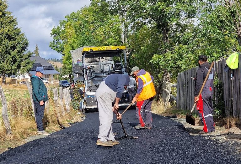 Mărișel continuă modernizarea drumurilor: Nouă drumuri ar urma să fie asfaltate în acest an!