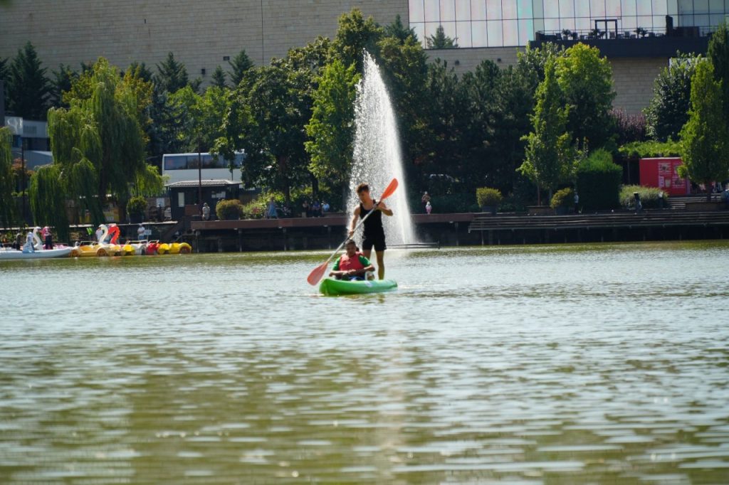 Peste 450 de persoane au descoperit bucuria sportului la Cluj-Napoca. Caiac SMile încheie o nouă ediție a proiectului „Sport fără bariere”