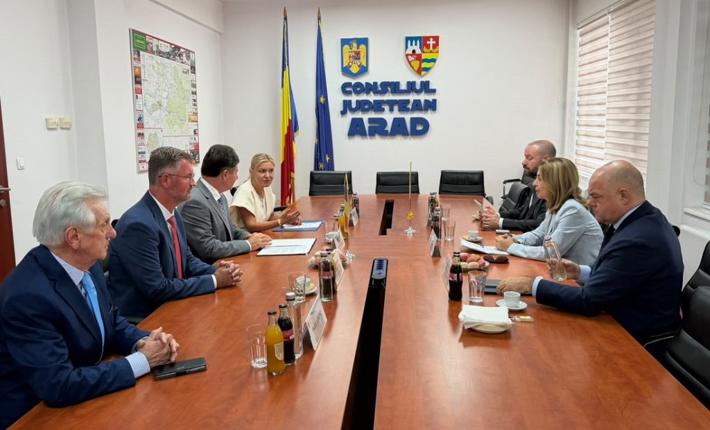 Ambasadorul Italiei, vizită de lucru la Arad: Investițiile, viticultura și relansarea parteneriatului cu Veneto, pe agenda discuțiilor!