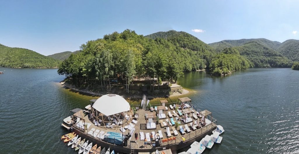 Locul comparat de Rolling Stone cu Ibiza și Mykonos găzduiește pe 18 septembrie o întâlnire privată a antreprenorilor și liderilor din Europa