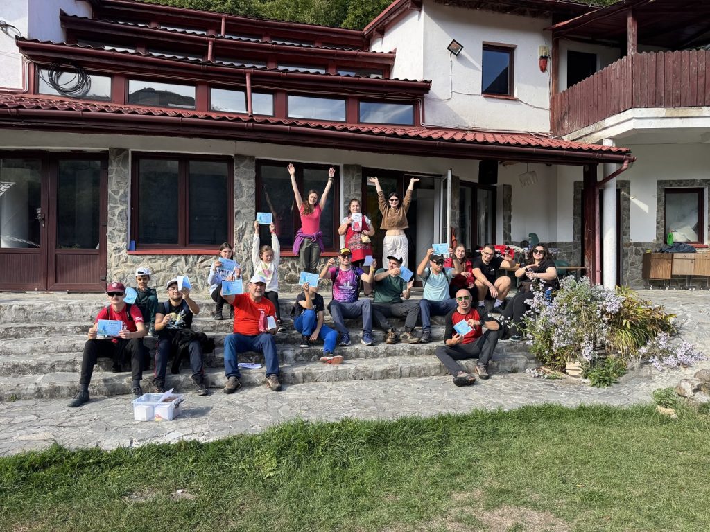 Tabără montană pentru copii cu autism la Moara de Pădure
