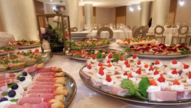 Ofertele de toamnă au ajuns la Hotel Univers