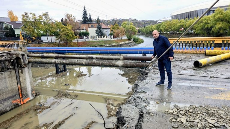 Podul Garibaldi din Cluj-Napoca va fi demolat în noiembrie! Dan Tarcea: „Am ajuns la 80% cu relocarea utilităților”