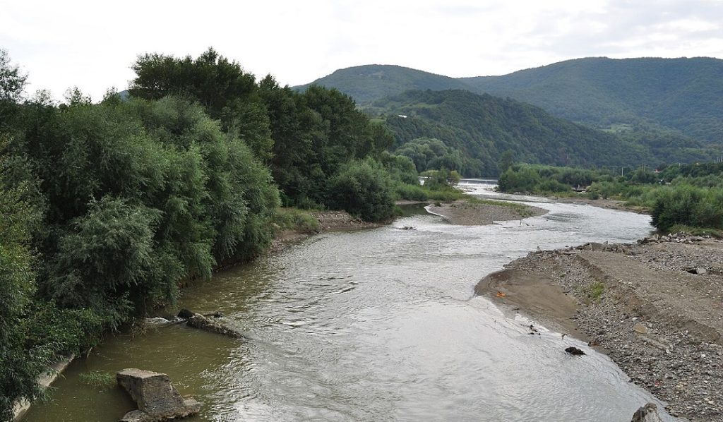 Investiție majoră împotriva inundațiilor în Câmpeni, Baia de Arieș, Bistra și Sălciua: Diguri, ziduri de sprijin și consolidări de maluri pe râul Arieș!