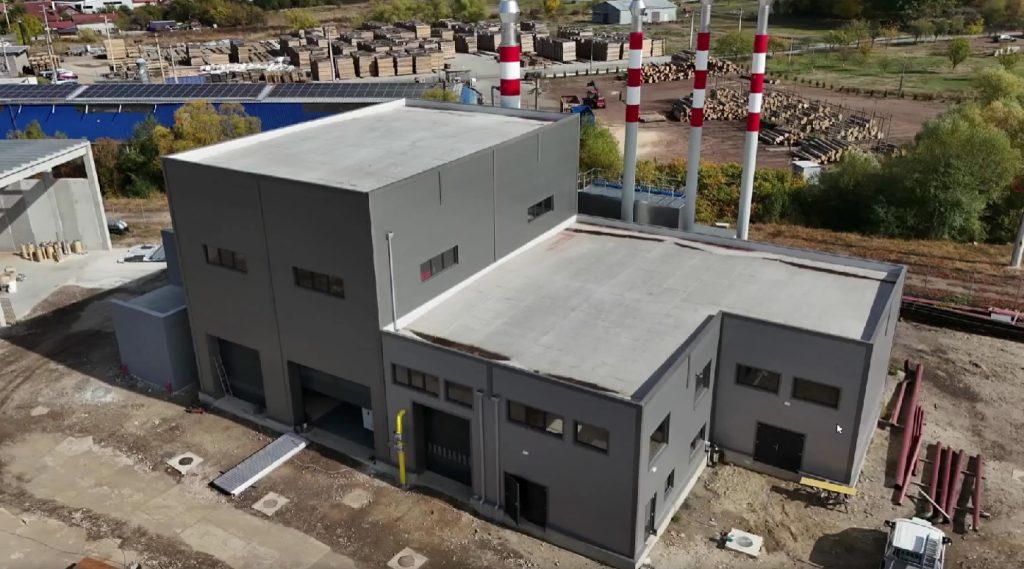 Căldura vine în Brad din noua centrală termică, la același preț pentru populație