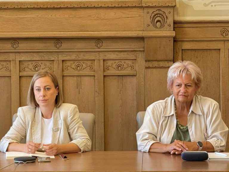 Schimbare la vârful Prefecturii Cluj: Subprefecta Buzás-Fekete Maria, revocată din funcție de Guvern după expirarea termenului legal pentru cursul INA