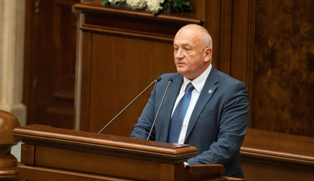 Proiectul AUR privind exploatările din Marea Neagră, blocat în Parlament. Cristian Șipoș: „Locuri de muncă pentru români, bani la buget și control asupra infrastructurii critice”