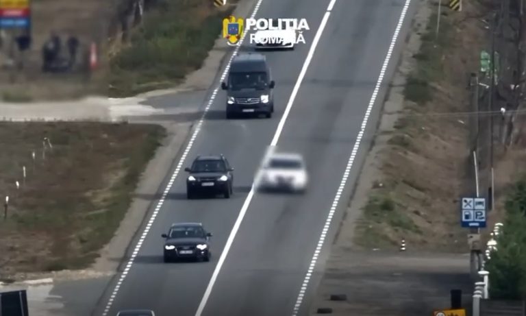 Șoferi vânați cu drona și 12 radare pe DN1, între Cluj și Oradea! Un tânăr transporta 7 persoane și depășea pe linie continuă. 12 permise suspendate și amenzi de peste 66.000 de lei!