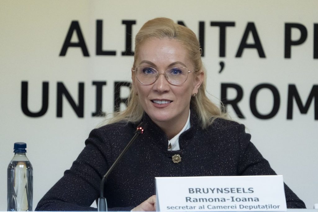 Ramona-Ioana Bruynseels trage un semnal de alarmă în Parlament: Mii de pacienți se confruntă cu lipsa medicamentelor din farmacii